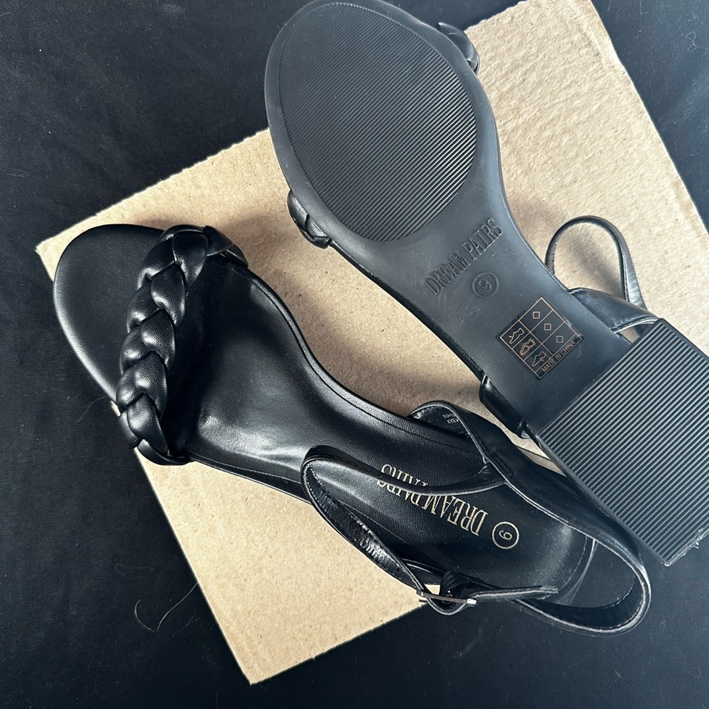 Dream, Pairs chunky heel, black braid sandals